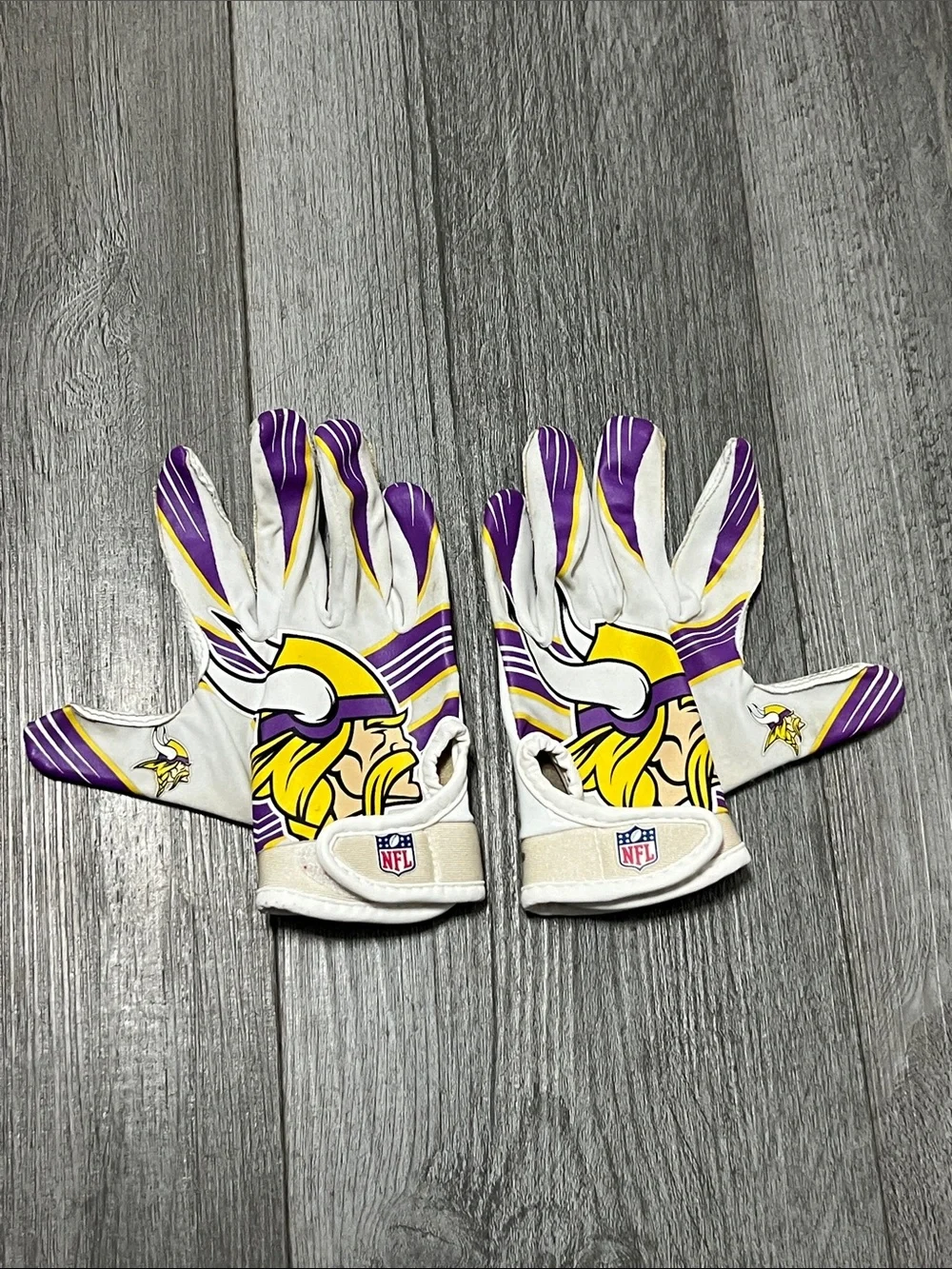 Franklin kids Minnesota Vikings football gloves- size XS